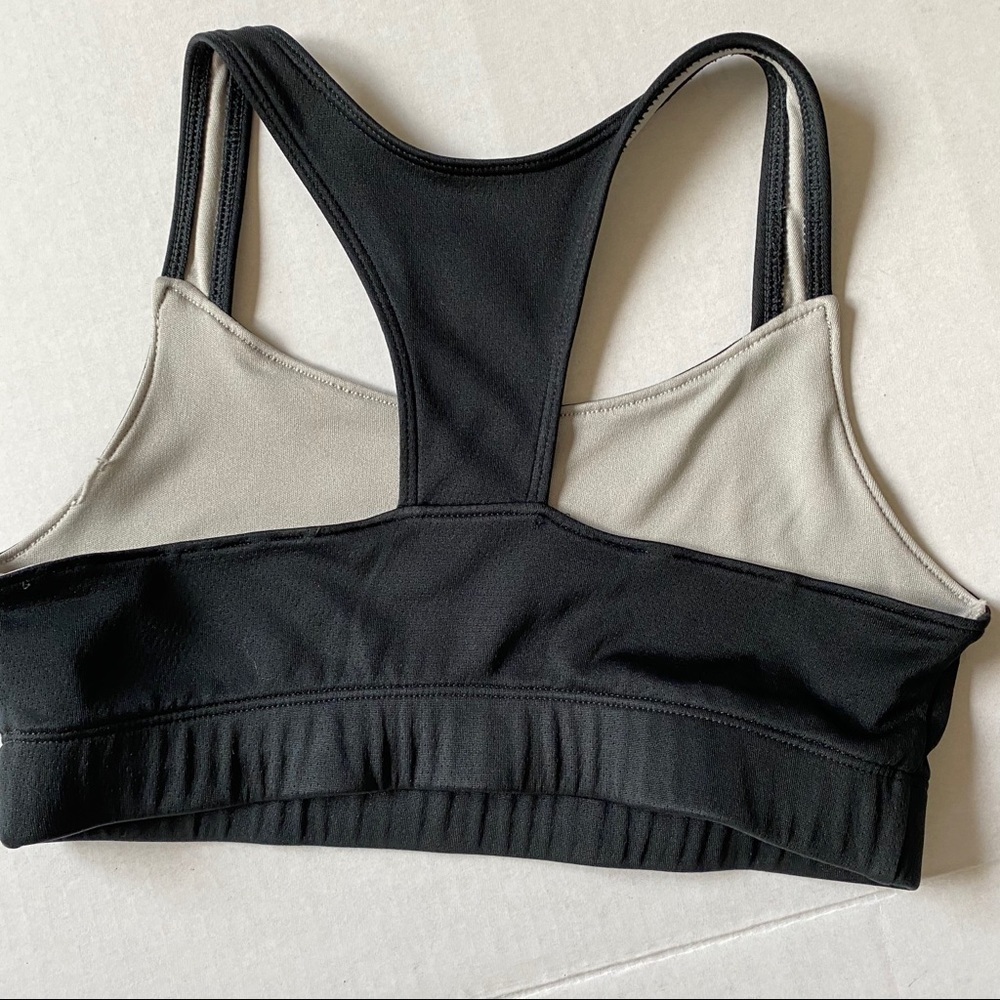 Under Amour Heat Gear Black Sport Bra Juniors L - Picture 2 of 5